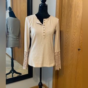 Tan top with buttons and lace